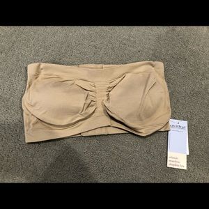 Seamless strapless bra